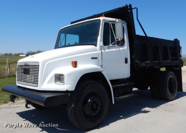 image for item IY9630 1999 Freightliner FL70  dump truck