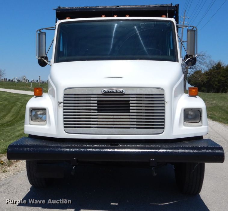 image for item IY9630 1999 Freightliner FL70  dump truck