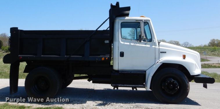 image for item IY9630 1999 Freightliner FL70  dump truck
