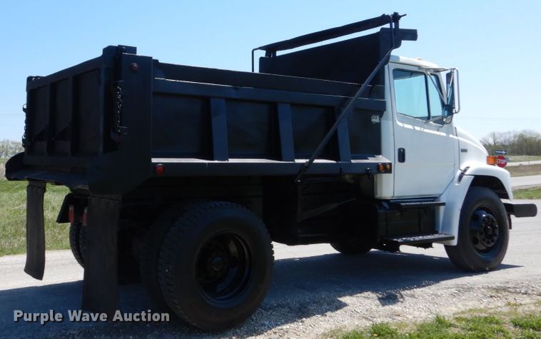 image for item IY9630 1999 Freightliner FL70  dump truck