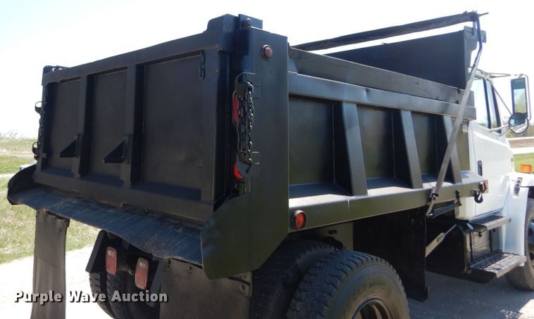 image for item IY9630 1999 Freightliner FL70  dump truck