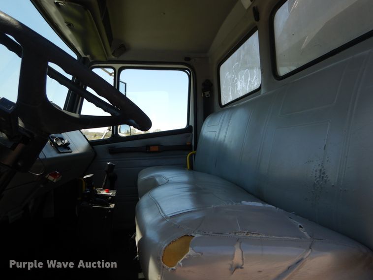 image for item IY9630 1999 Freightliner FL70  dump truck