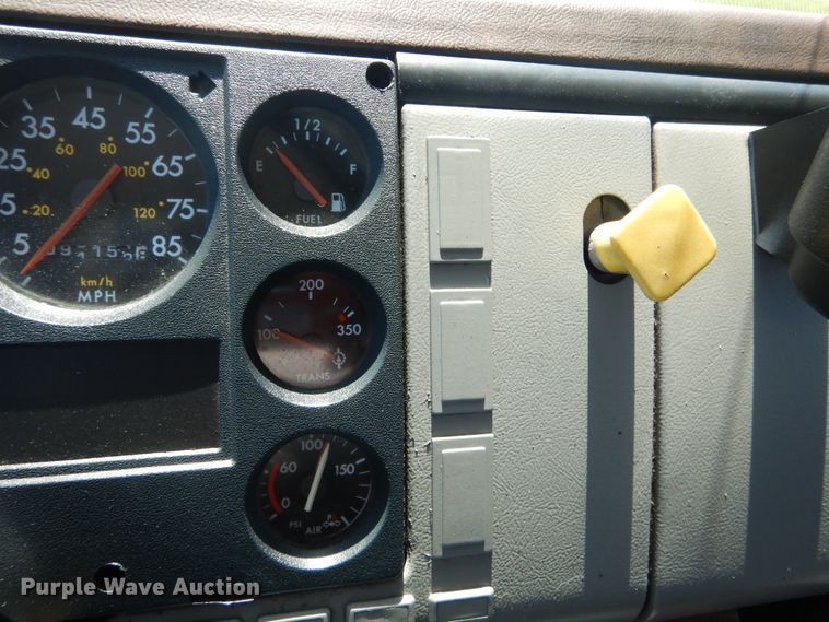 image for item IY9630 1999 Freightliner FL70  dump truck