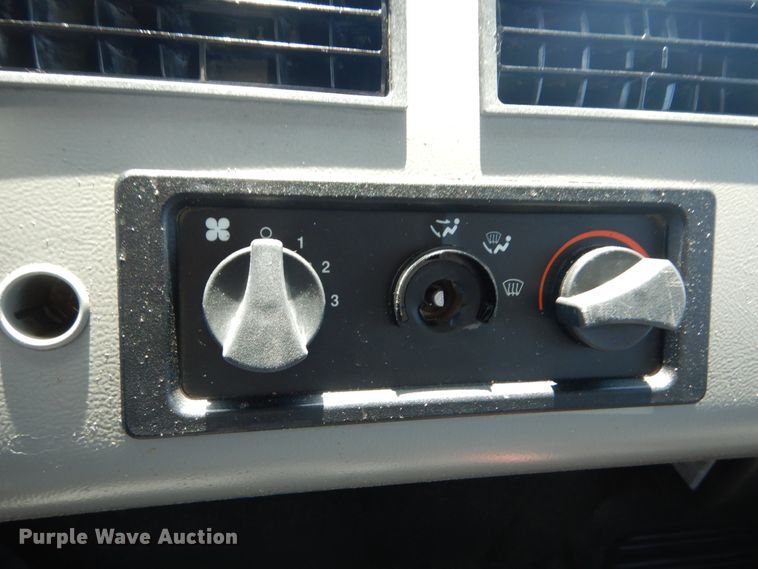 image for item IY9630 1999 Freightliner FL70  dump truck