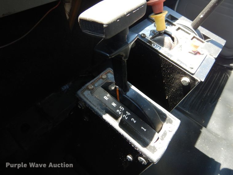 image for item IY9630 1999 Freightliner FL70  dump truck