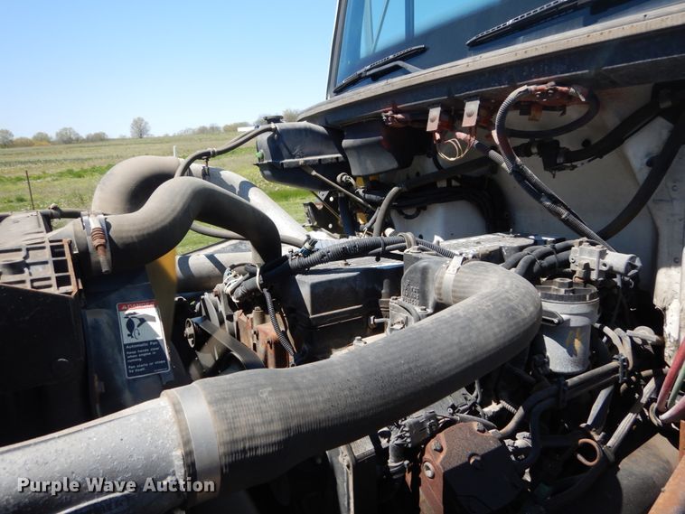 image for item IY9630 1999 Freightliner FL70  dump truck