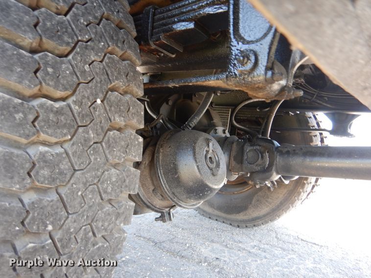 image for item IY9630 1999 Freightliner FL70  dump truck