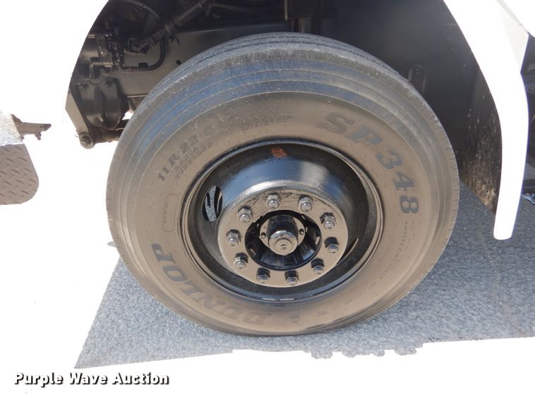 image for item IY9630 1999 Freightliner FL70  dump truck