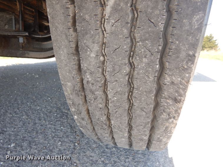 image for item IY9630 1999 Freightliner FL70  dump truck