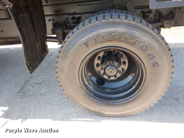 image for item IY9630 1999 Freightliner FL70  dump truck