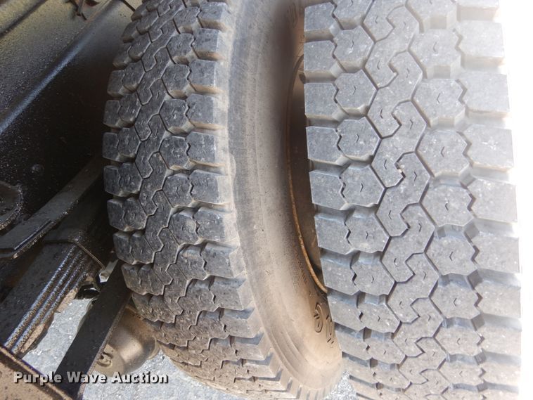 image for item IY9630 1999 Freightliner FL70  dump truck