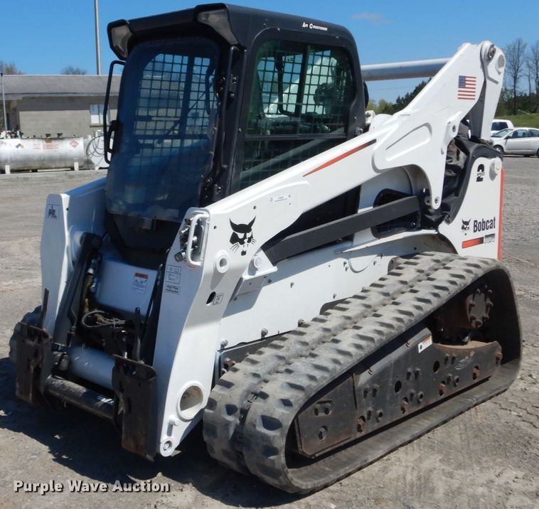 image for item IY9636 2011 Bobcat T870  tracked skid steer loader