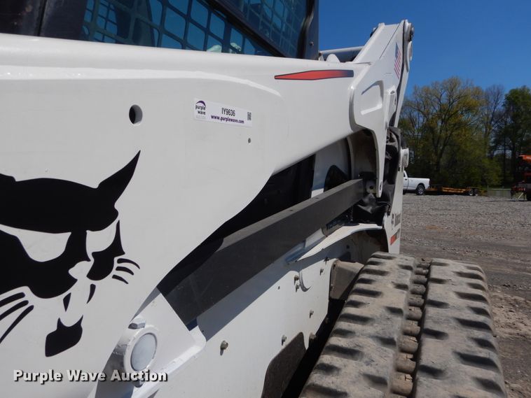 image for item IY9636 2011 Bobcat T870  tracked skid steer loader