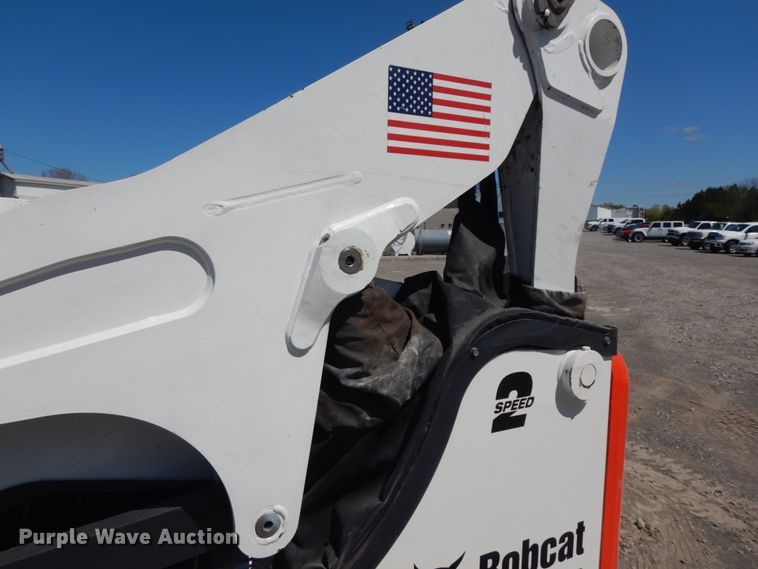 image for item IY9636 2011 Bobcat T870  tracked skid steer loader