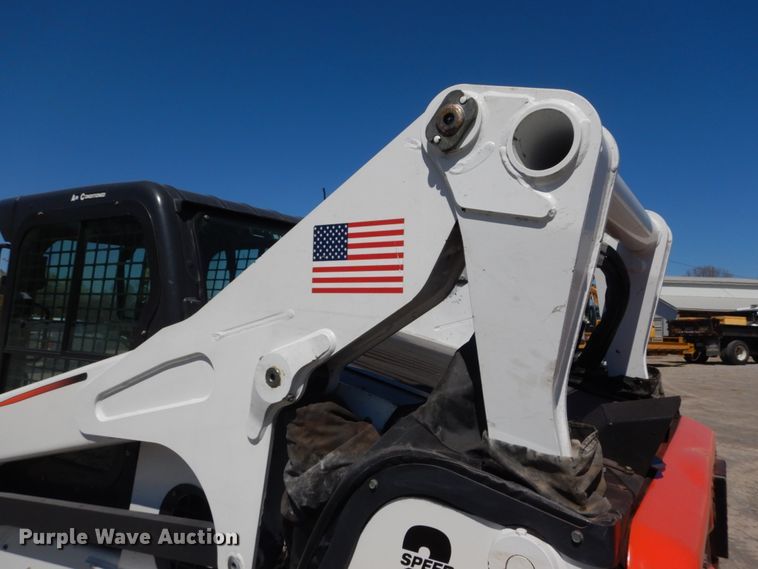 image for item IY9636 2011 Bobcat T870  tracked skid steer loader