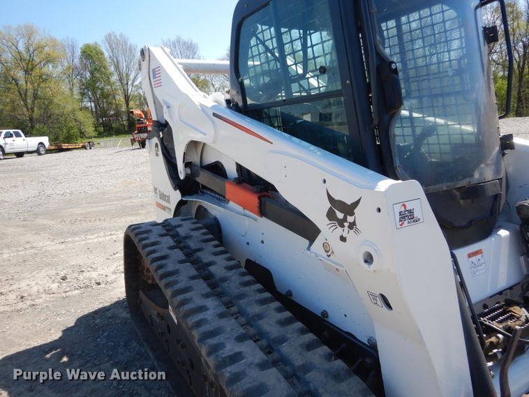 image for item IY9636 2011 Bobcat T870  tracked skid steer loader