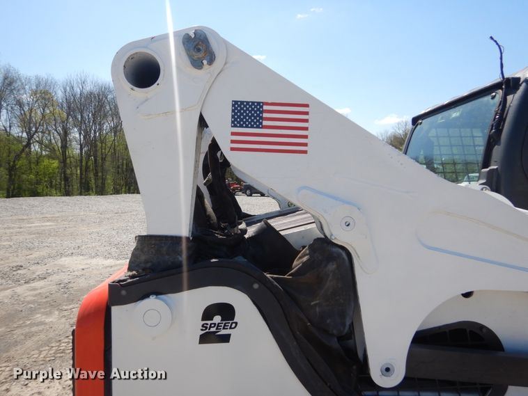 image for item IY9636 2011 Bobcat T870  tracked skid steer loader