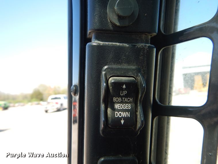 image for item IY9636 2011 Bobcat T870  tracked skid steer loader