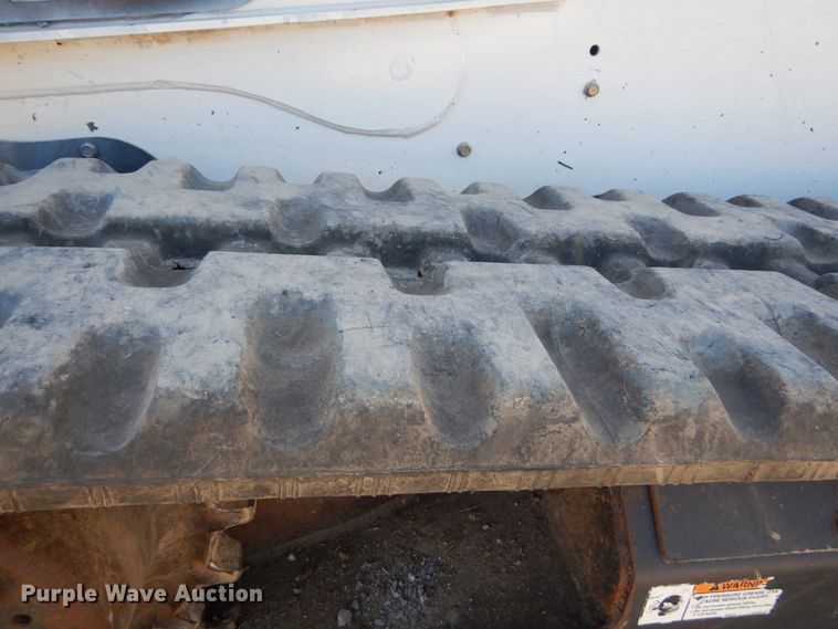 image for item IY9636 2011 Bobcat T870  tracked skid steer loader