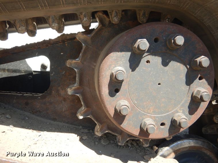 image for item IY9636 2011 Bobcat T870  tracked skid steer loader