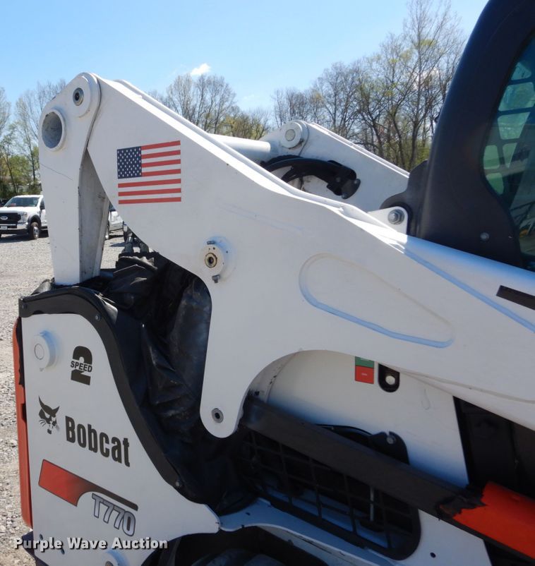 image for item IY9637 2018 Bobcat T770  tracked skid steer loader