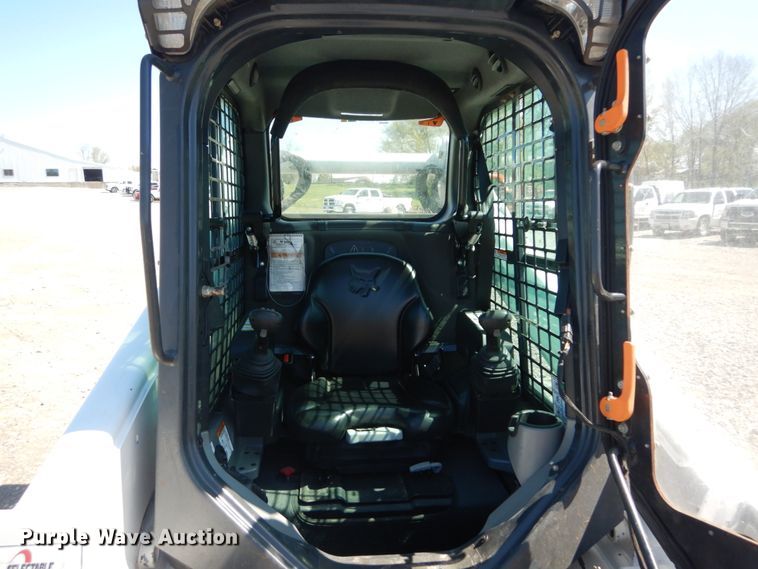 image for item IY9637 2018 Bobcat T770  tracked skid steer loader