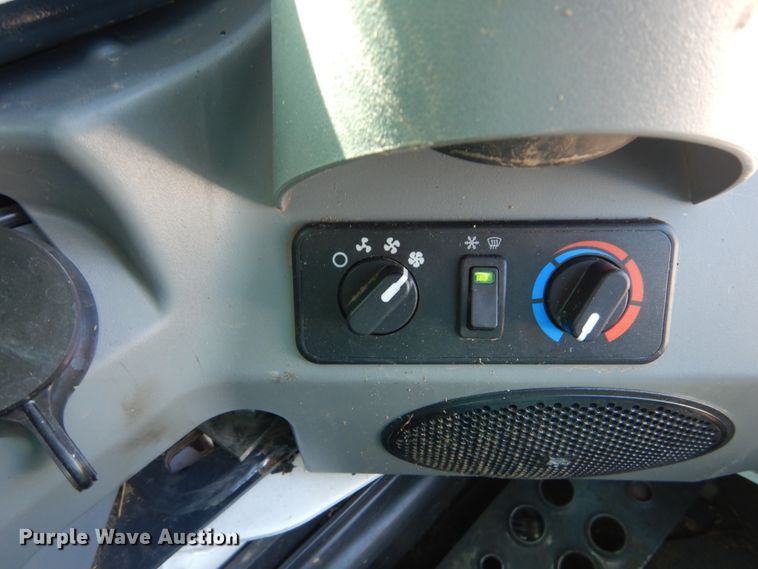 image for item IY9637 2018 Bobcat T770  tracked skid steer loader