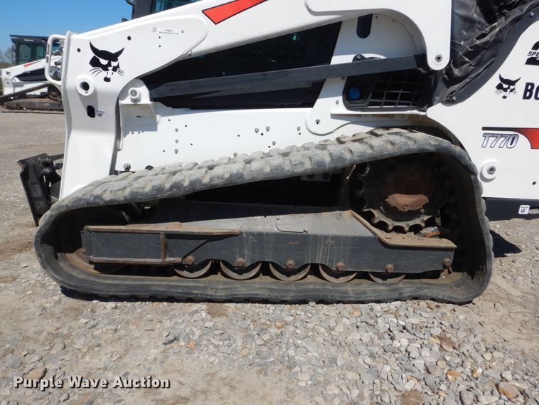 image for item IY9637 2018 Bobcat T770  tracked skid steer loader