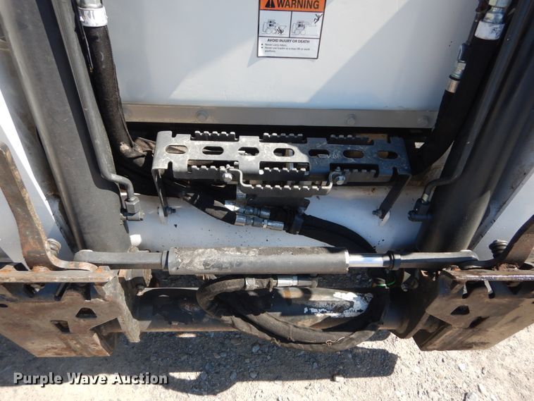 image for item IY9638 2018 Bobcat T870  tracked skid steer loader