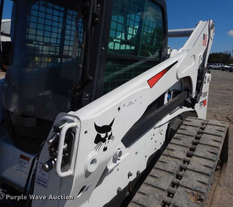 image for item IY9638 2018 Bobcat T870  tracked skid steer loader