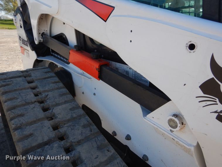 image for item IY9638 2018 Bobcat T870  tracked skid steer loader