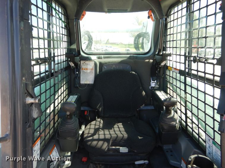 image for item IY9638 2018 Bobcat T870  tracked skid steer loader