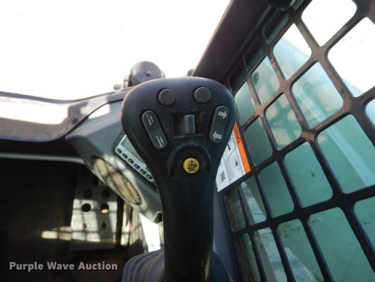 image for item IY9638 2018 Bobcat T870  tracked skid steer loader