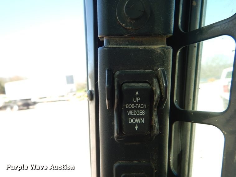 image for item IY9638 2018 Bobcat T870  tracked skid steer loader