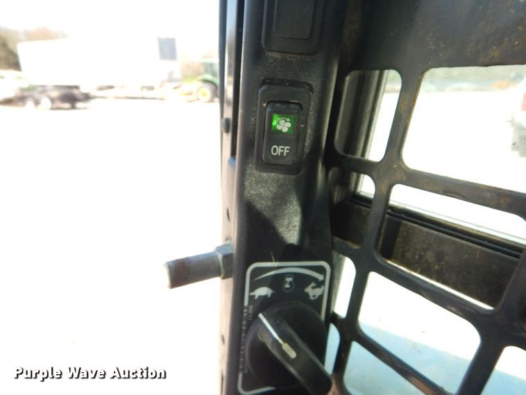 image for item IY9638 2018 Bobcat T870  tracked skid steer loader