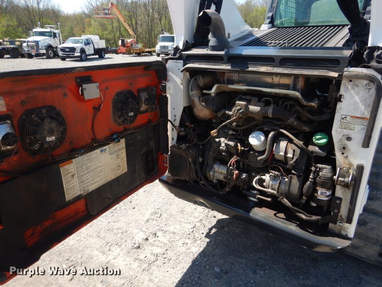 image for item IY9638 2018 Bobcat T870  tracked skid steer loader