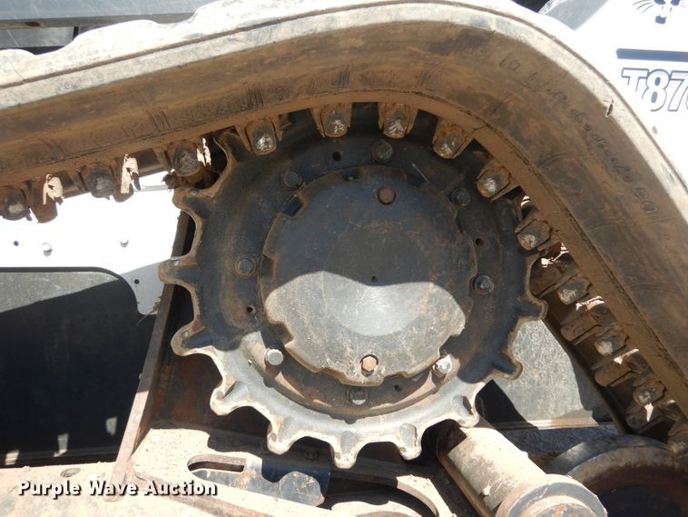 image for item IY9638 2018 Bobcat T870  tracked skid steer loader