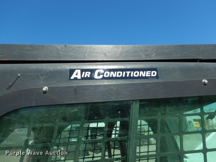 image for item IY9638 2018 Bobcat T870  tracked skid steer loader