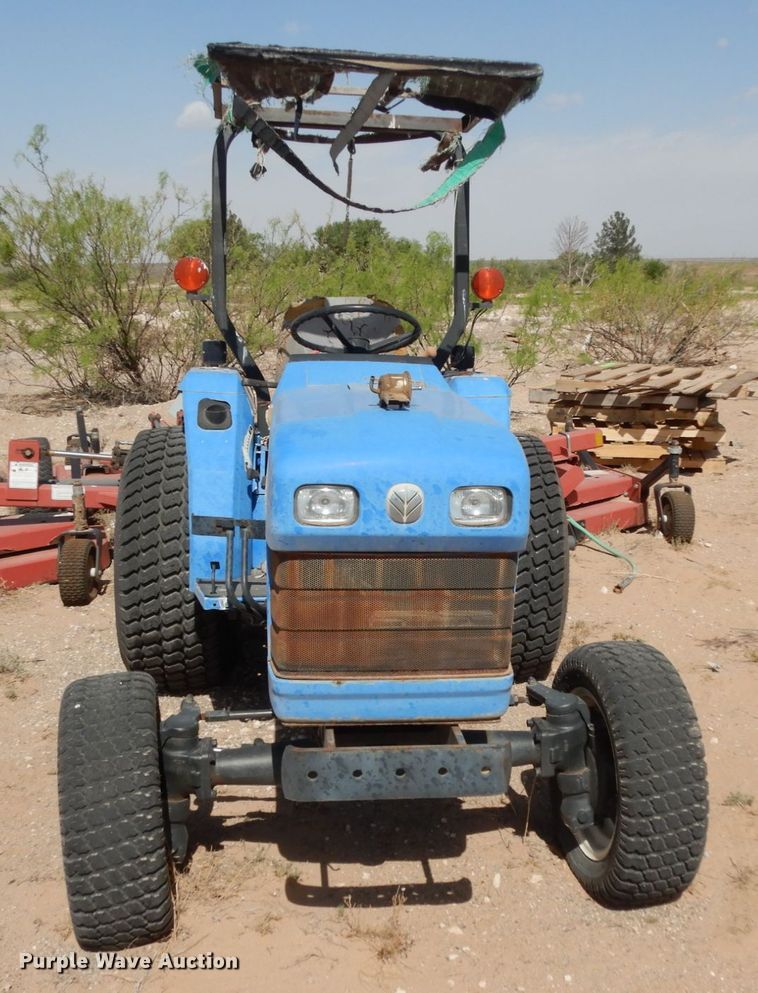 image for item DC2132 New Holland T1520  tractor