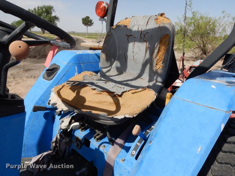 image for item DC2132 New Holland T1520  tractor