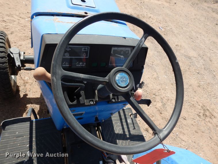 image for item DC2132 New Holland T1520  tractor