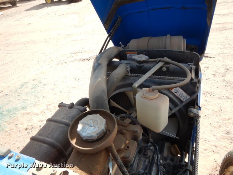 image for item DC2132 New Holland T1520  tractor