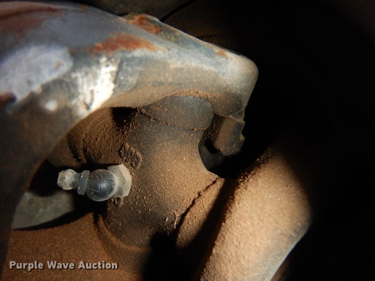 image for item DC2132 New Holland T1520  tractor