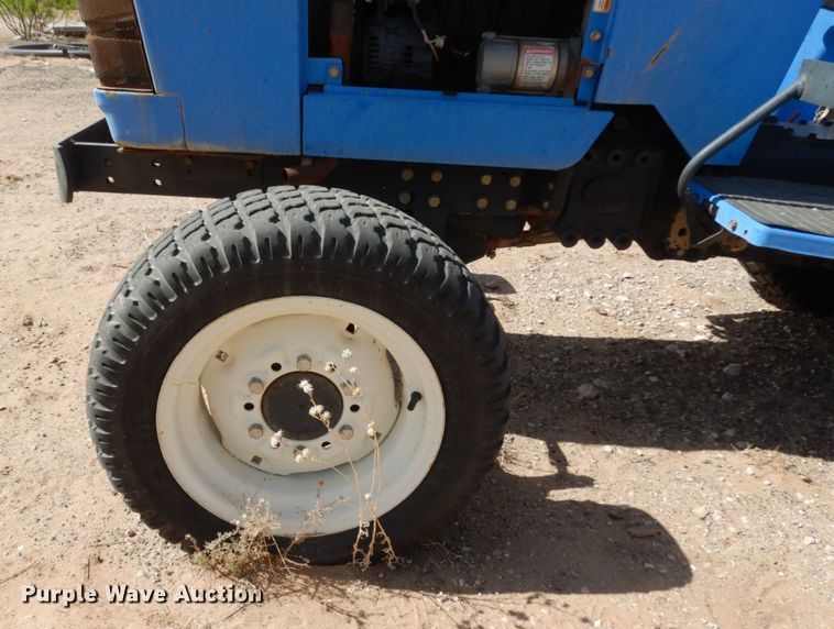 image for item DC2132 New Holland T1520  tractor