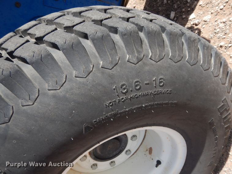 image for item DC2132 New Holland T1520  tractor