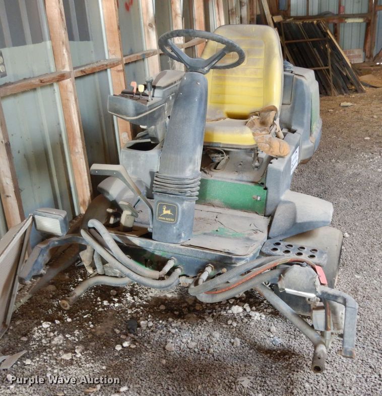 image for item DC2133 John Deere 2500  reel mower