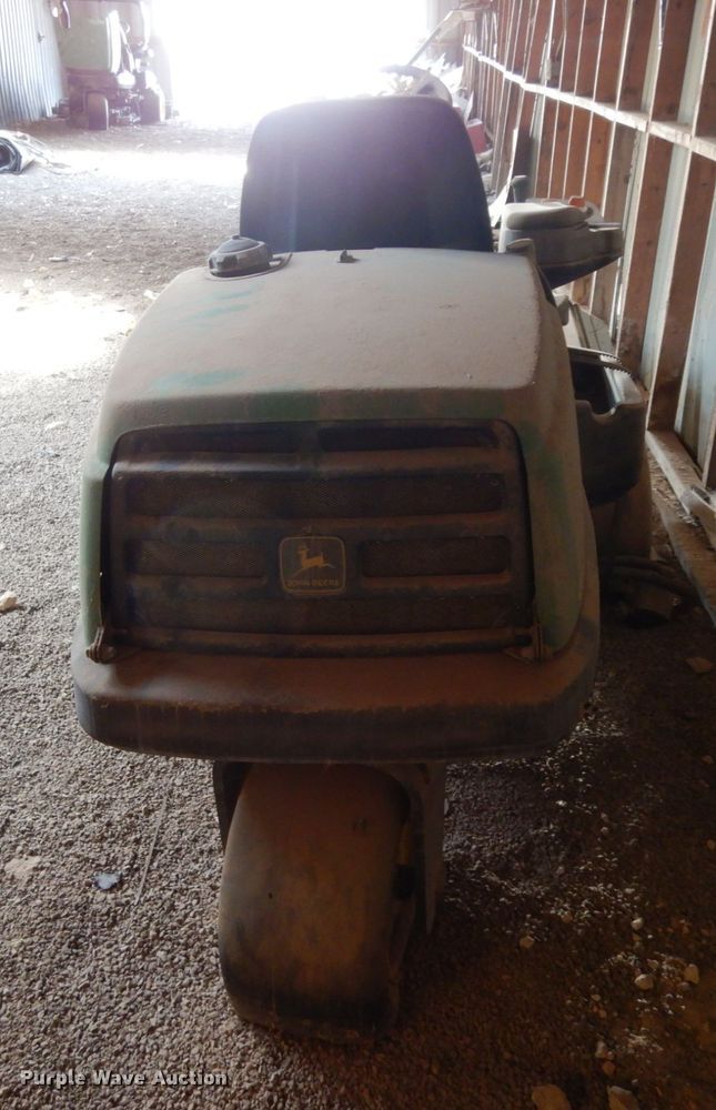 image for item DC2133 John Deere 2500  reel mower