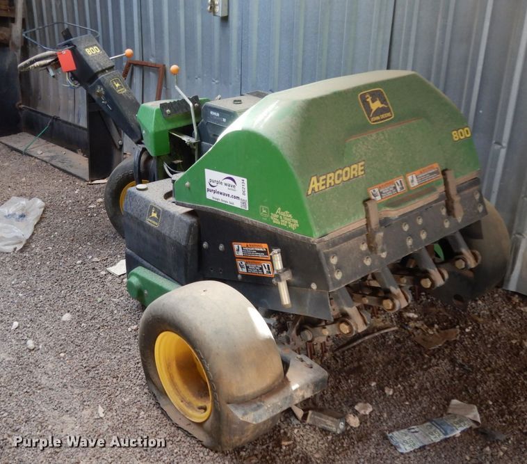 image for item DC2134 John Deere Aercore 800  aerator