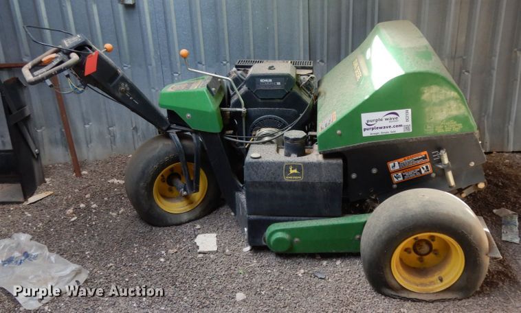 image for item DC2134 John Deere Aercore 800  aerator