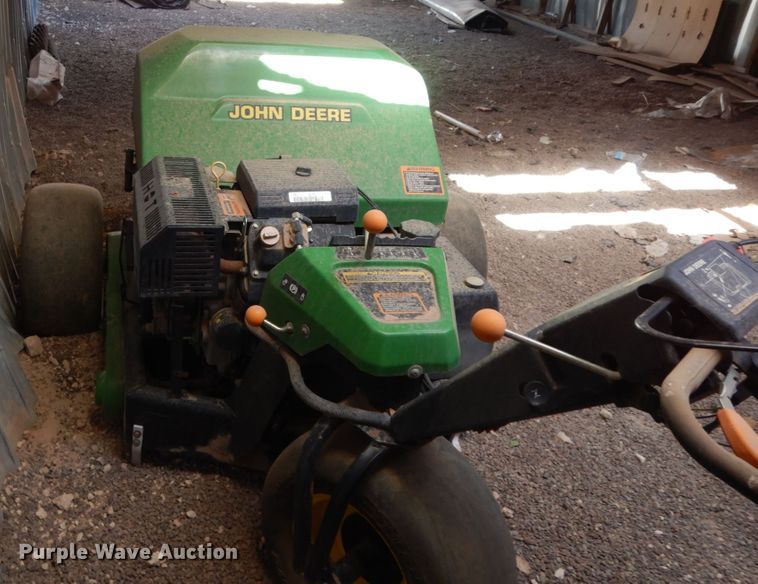 image for item DC2134 John Deere Aercore 800  aerator